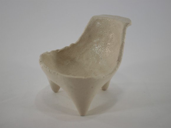 白マット苔玉チェアー ミニ 小 受け皿 ミニ盆栽 小さい 陶器 植え替え鉢おしゃれかわいいサイズ拍卖