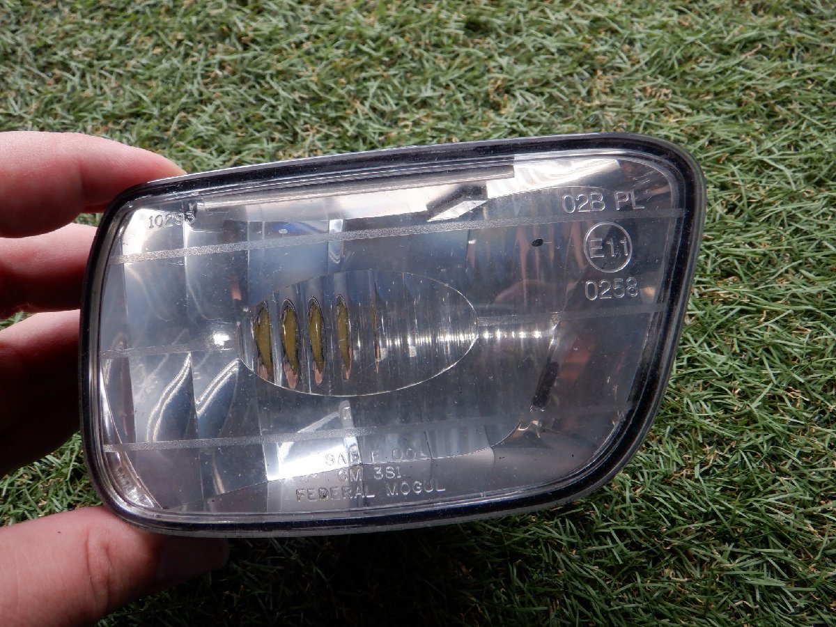 純正 シボレー トレイルブレイザー LTZ GH-T360 2002年 フォグランプ フォグライト 右側 m-22-8-396拍卖