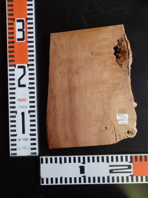 b2080301●厚約1cm あんず☆無垢板1枚板 木材 板 DIY 板材 天板 棚板 テーブル 看板 花台など種類豊富!拍卖