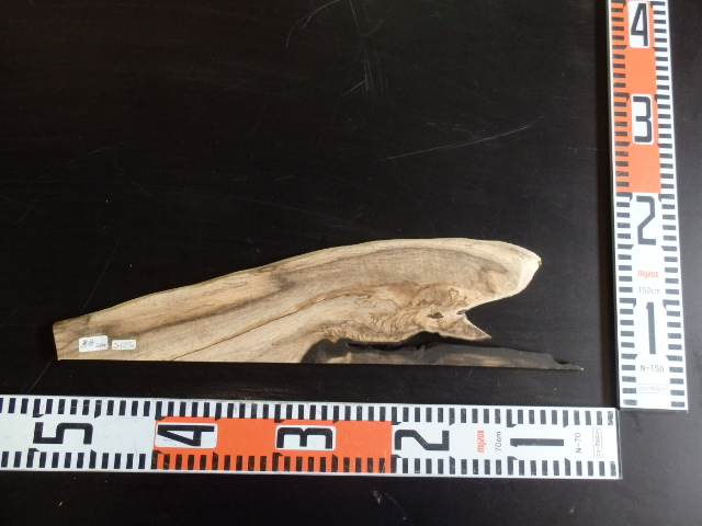 b2062330 黒柿●厚約8mm☆無垢板1枚板 木材 板 DIY 板材 天板 棚板 テーブル 看板 花台など種類豊富!拍卖