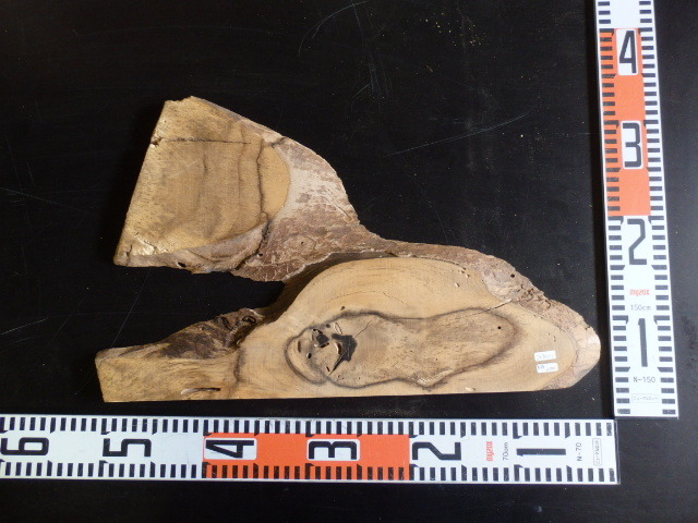 b2070611 黒柿板●厚約1.6cm☆無垢板1枚板 木材 板 DIY 板材 天板 棚板 テーブル 看板 花台など種類豊富!拍卖