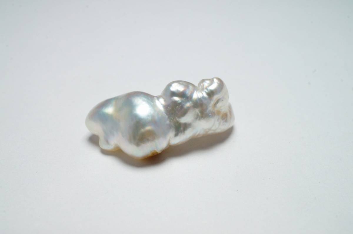 【即決特別価格!早い者勝ち!】ユニーク形状1点もの天然南洋真珠パールテリ良し!【約5.2ct 】 極上品拍卖