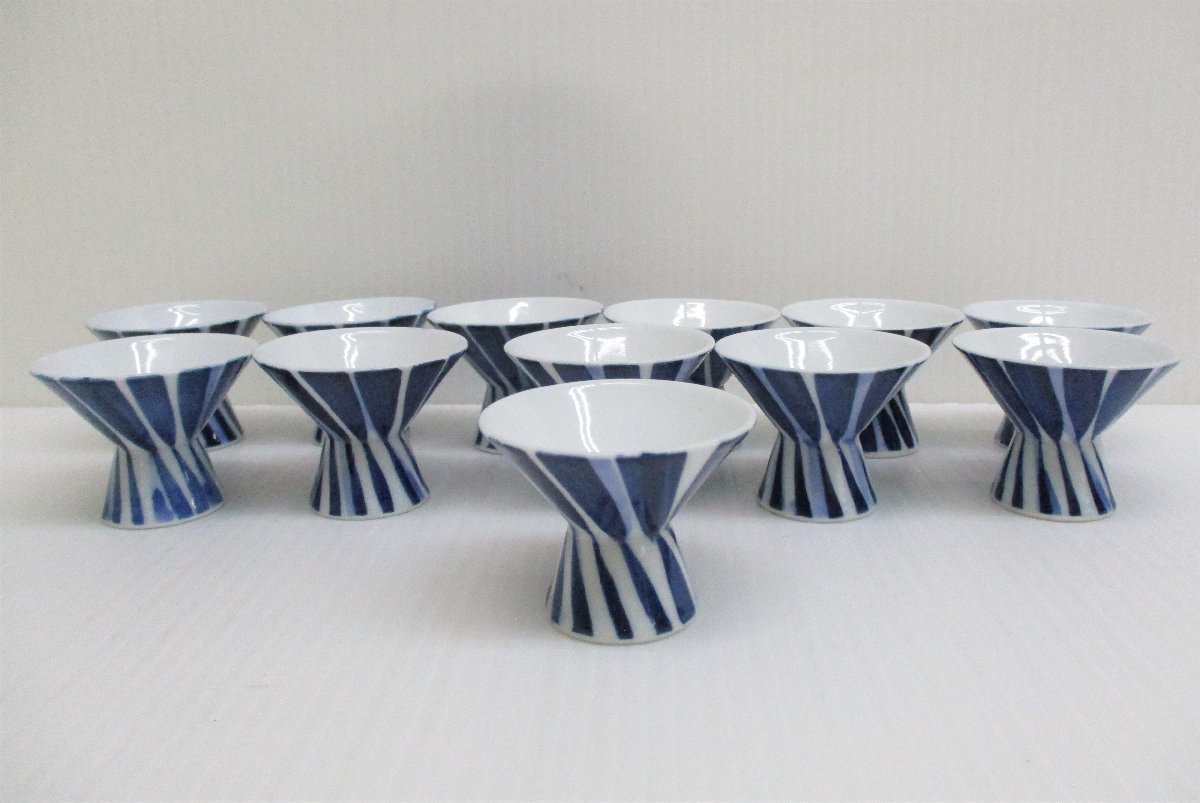 ★ 90821 お猪口 斜線 12個セット 直径5.5x高さ4.2cm 陶磁器 猪口 ぐい呑み 盃 酒器 未使用 ★*拍卖