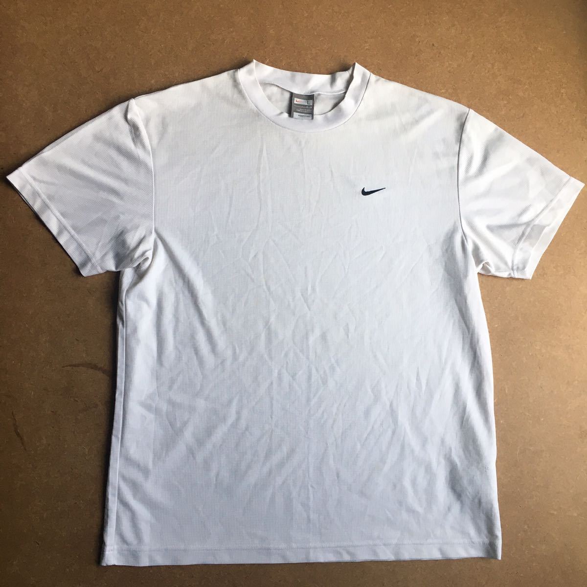 NIKE メッシュTシャツ ロゴ ホワイト ブラック スポーツウェア ナイキ拍卖