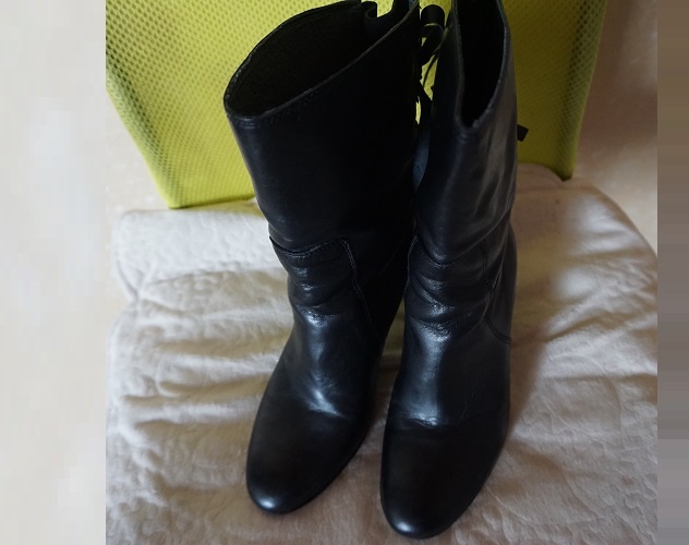 ▲BARNEYS NEW YORKバーニーズニューヨークショートブーツ▲拍卖