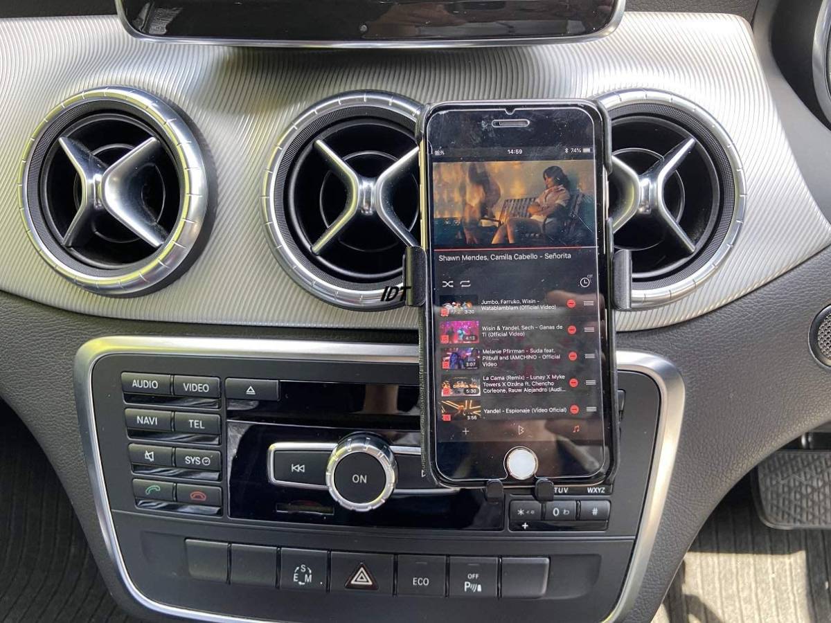 ベンツ CLA C117 アルミ製 携帯 スマホホルダー 脱着簡単 車載 スタンド 回転 固定 ケース ガーニッシュ 180 220 250 X117 クーペ セダン拍卖