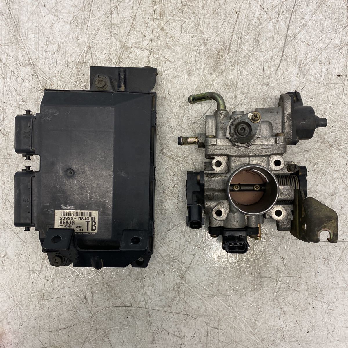 ★スズキ ワゴンR★スロットルボディー/エンジンコンピューター/33920-58JG 1/CBA-MH21S AK34拍卖