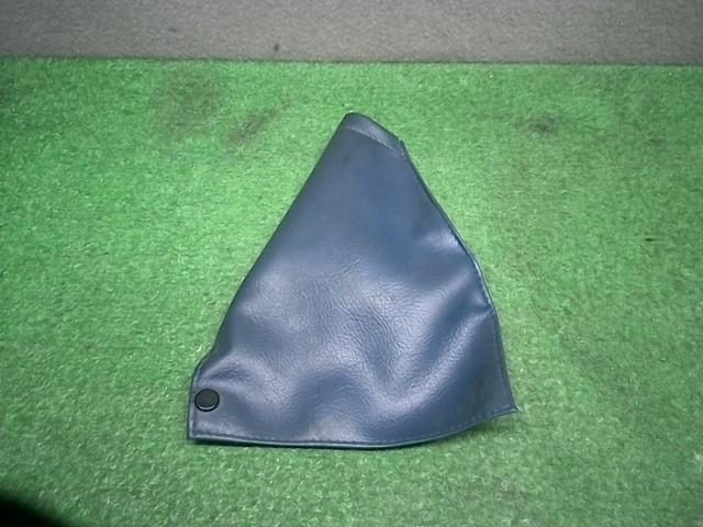 ☆セドリック バン VY30 サイドブレーキレバーブーツ H5年 DX 拍卖