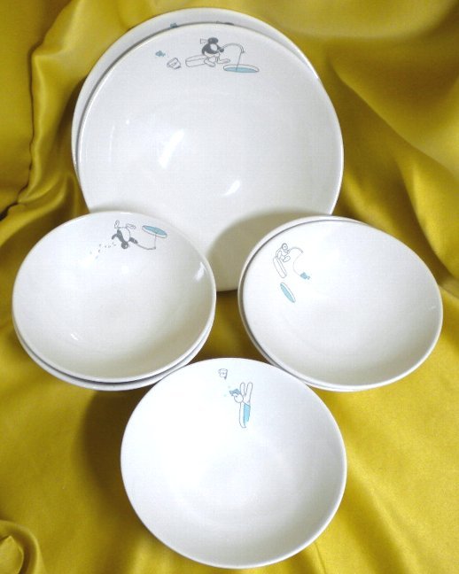 売切 非売品 ミスド ボウル2客 茶椀5客 2006年 ボウル寸法/容量:φ197×H57mm/800ml、茶椀寸法/容量:φ140×H47mm/320ml、陶磁器製拍卖