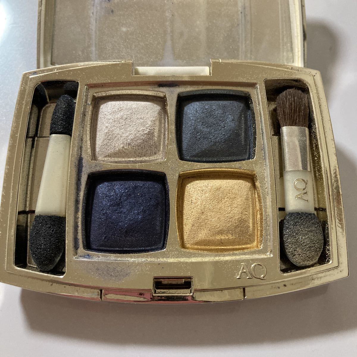 コスメデコルテ・AQ・シャドウシュープリーム・021・アイシャドウ・アイカラー・定価7150円拍卖