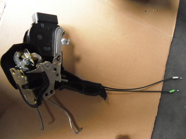 トヨタ クラウン フロントドア 右 ドアロック JZS175 (BL4401)拍卖