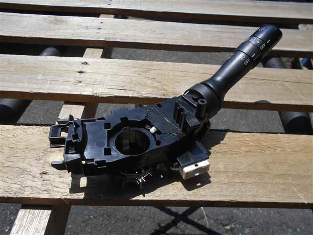 トヨタ クラウンマジェスタ コンビネーションスイッチ UZS186 (BL8864)拍卖