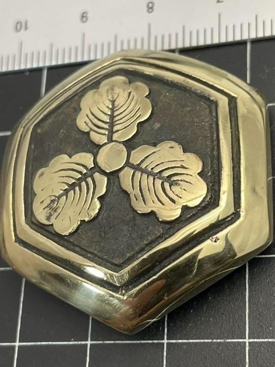 真鍮製★家紋コンチョ★大サイズ★二重亀甲に三つ柏★★拍卖