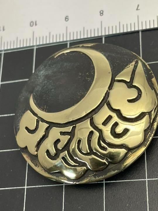 真鍮製★家紋コンチョ★月に雲★大サイズ拍卖