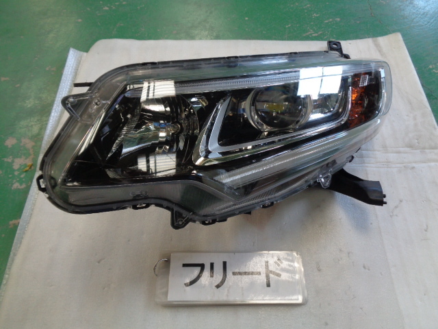 フリード GB5 左ヘッドランプユニット LED 即決 6144拍卖
