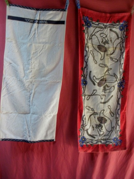 USED フェイスタオル2枚セット 白/赤系拍卖