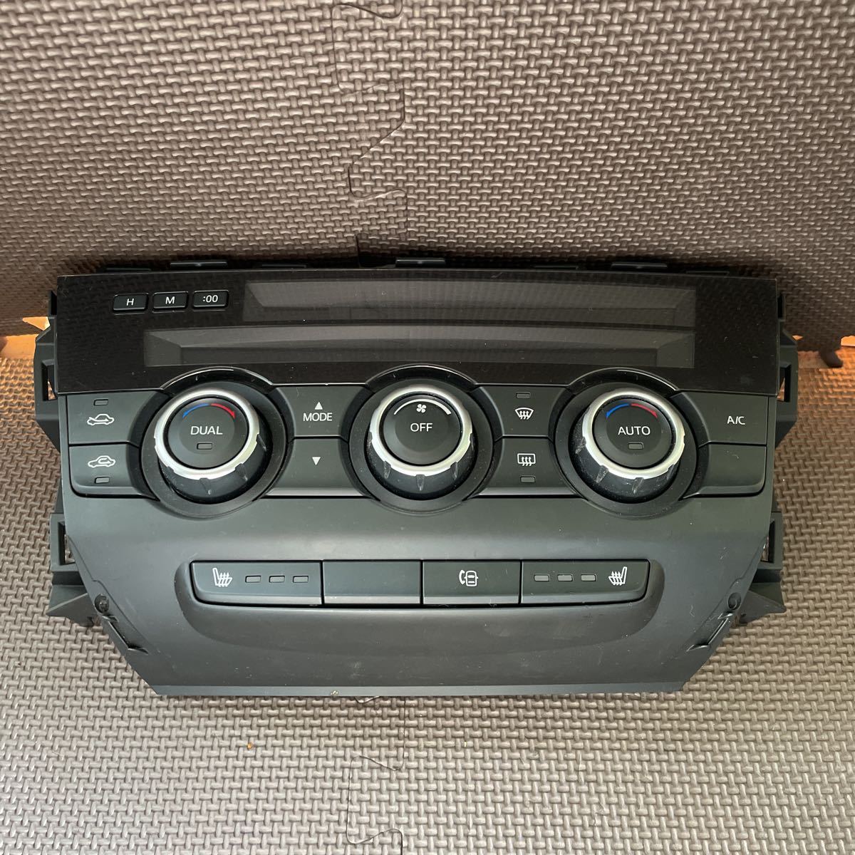 動作未確認 マツダ CX-5 エアコンパネル K015 スイッチ拍卖
