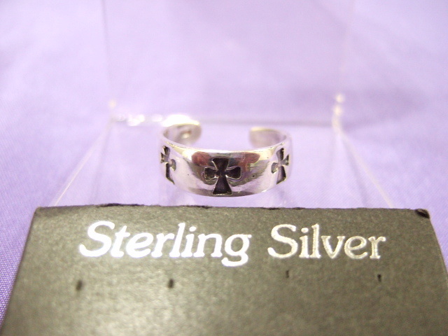 横浜最新 シルバー925銀トゥーリング/ピンキーリング♪魅惑のクロス 十字架 フリーサイズ メンズレディース 送料無料ξgRξ ξ指輪40a拍卖