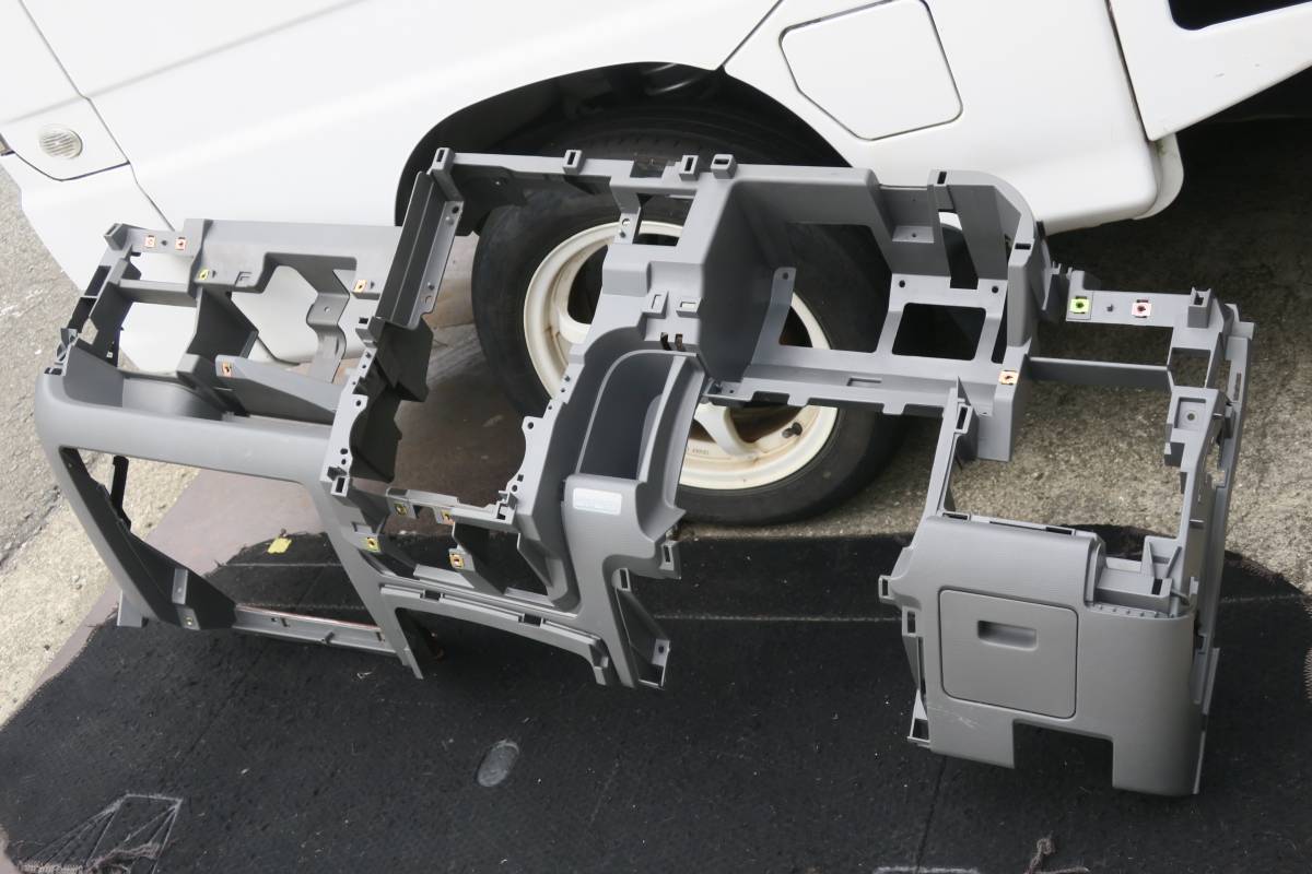 H16 BZ11 Z11 CUBE キューブ ライダー 前期 CR14 2WD AT 純正 ダッシュボード インストルメントパネル 68100 3U000拍卖