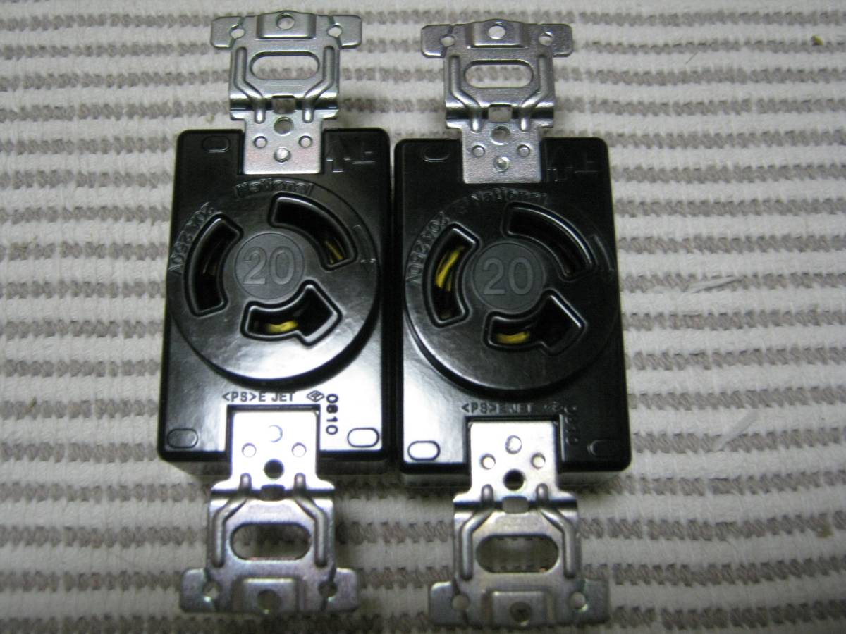 松下 WF2320B 200V20A引っ掛けコンセント 新古 2個拍卖