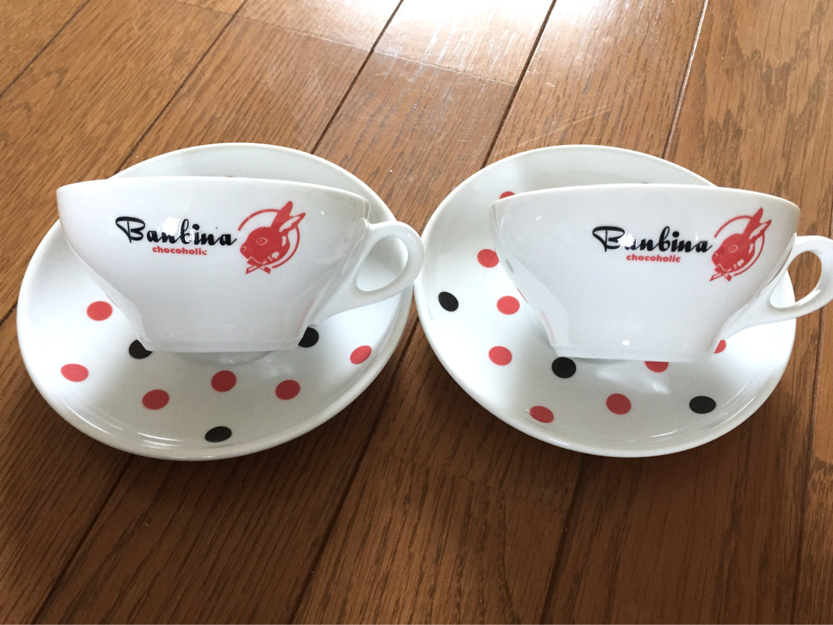 激レア希少品 ☆chocoholic チョコホリック☆ ティーカップ&ソーサー 2客セット拍卖