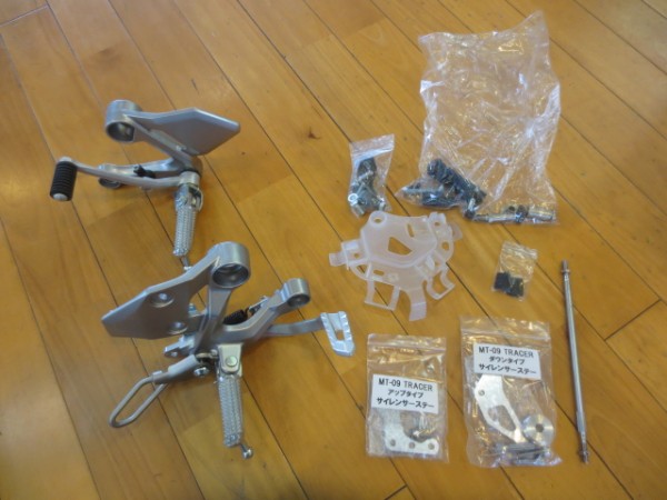 XSR900 RN46J 純正 ヤマハ ノーマル ステップ K拍卖