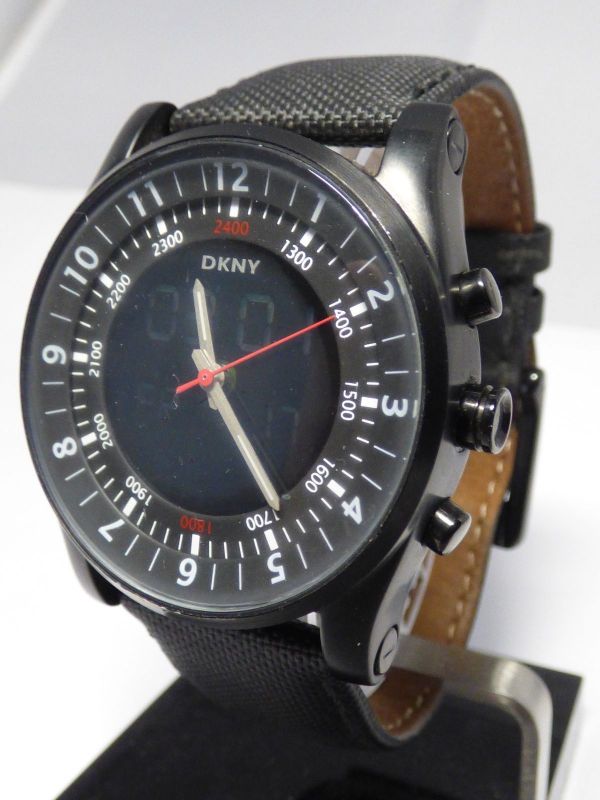 限定品★DNKY DUAL TIME WATCH★ブランド品 ダナキャラン・ニューヨーク デジアナ 腕時計 デュアルタイム★海外旅行 アウトドア スポーツ拍卖