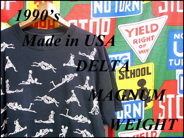 ★ビッグシルエットな1枚★USA製アメリカ製DELTA MAGUNUM WEIGHTビンテージスカルセックスプリントTシャツ90s90年代四十八手黒色ブラック拍卖