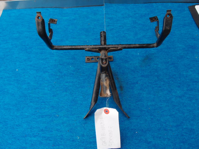 スズキGSXR400-1型 メーターステー 不動車から取り外し拍卖