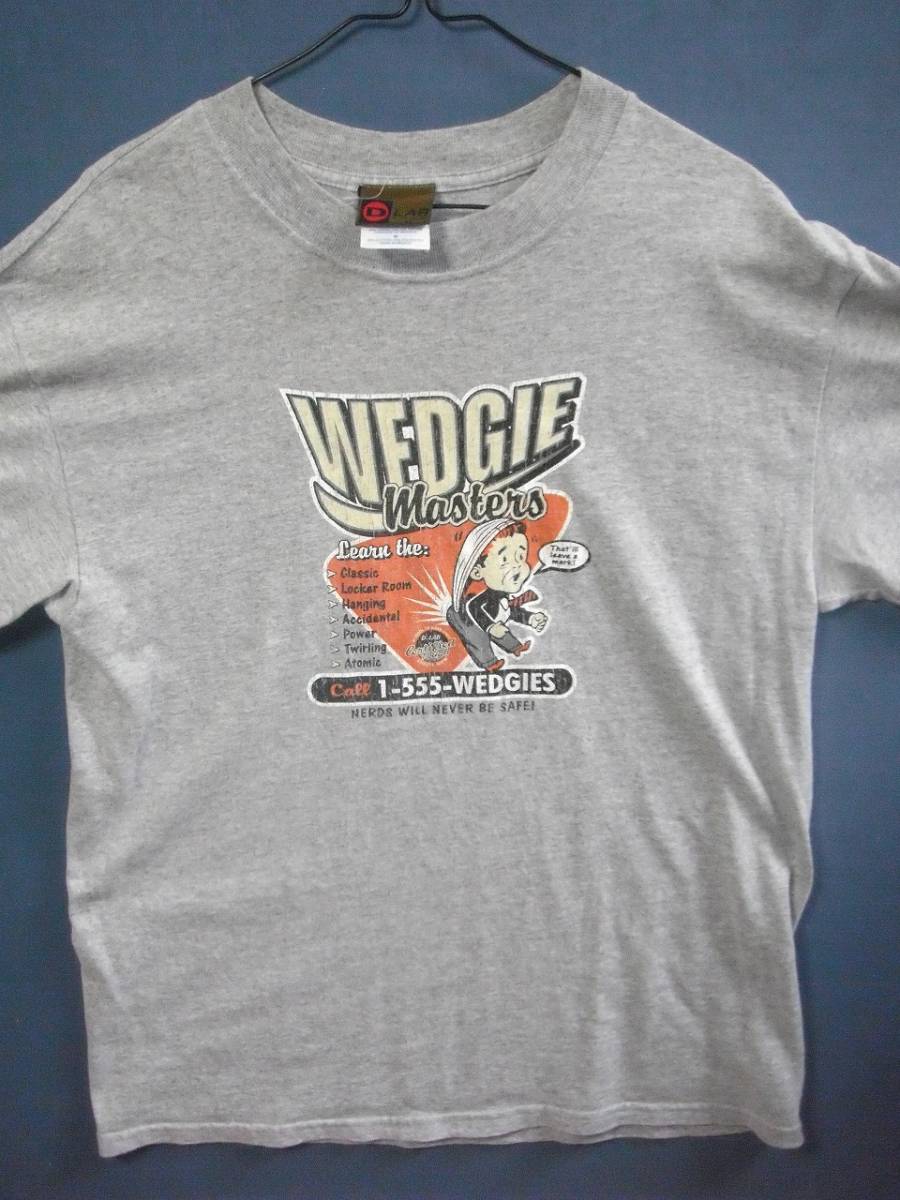 ⑥ USA古着 サイズM 前ロゴ WEDGIE masters グレー色半袖Tシャツ拍卖
