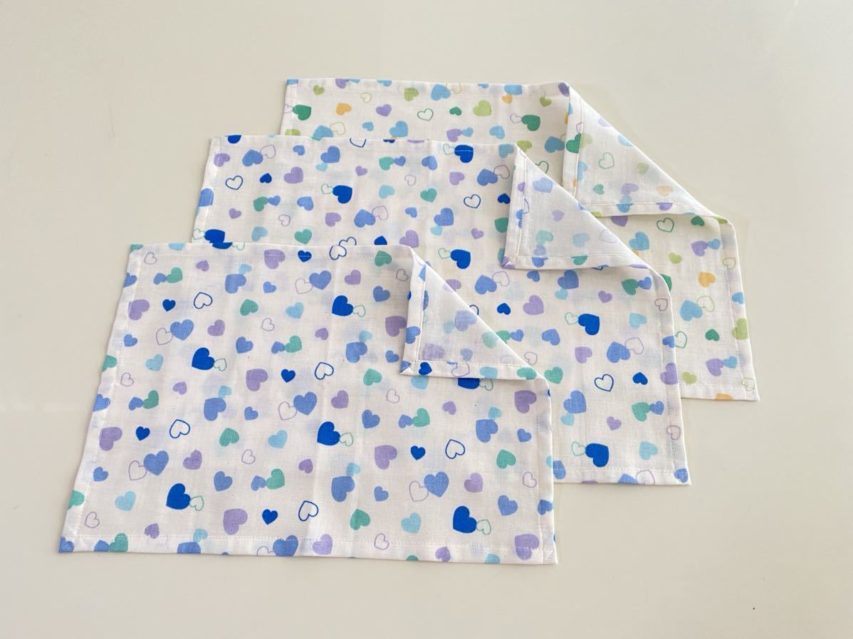 ハンドメイド★ランチョンマット ランチマット ハートグリーンとブルー30×40cm2枚 ブルー25×35cm1枚(597)拍卖