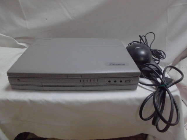 TOSHIBA ノートパソコン Satelite windows95 ジャンク品拍卖