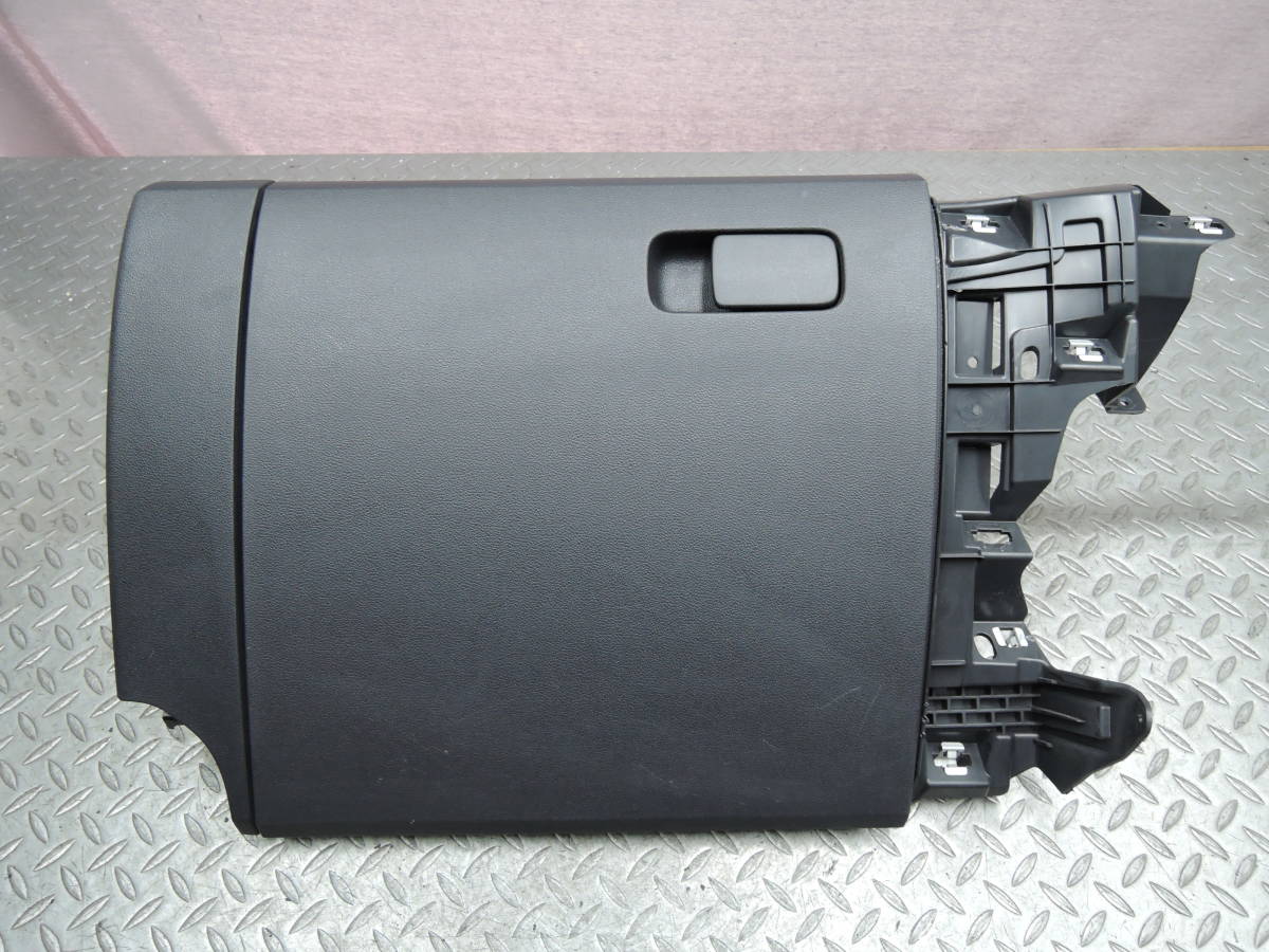 DBA-AACHY VW ワーゲン UP! アップ 純正 グローブボックス 1S2 857 097 収納 内装 VW-4329拍卖