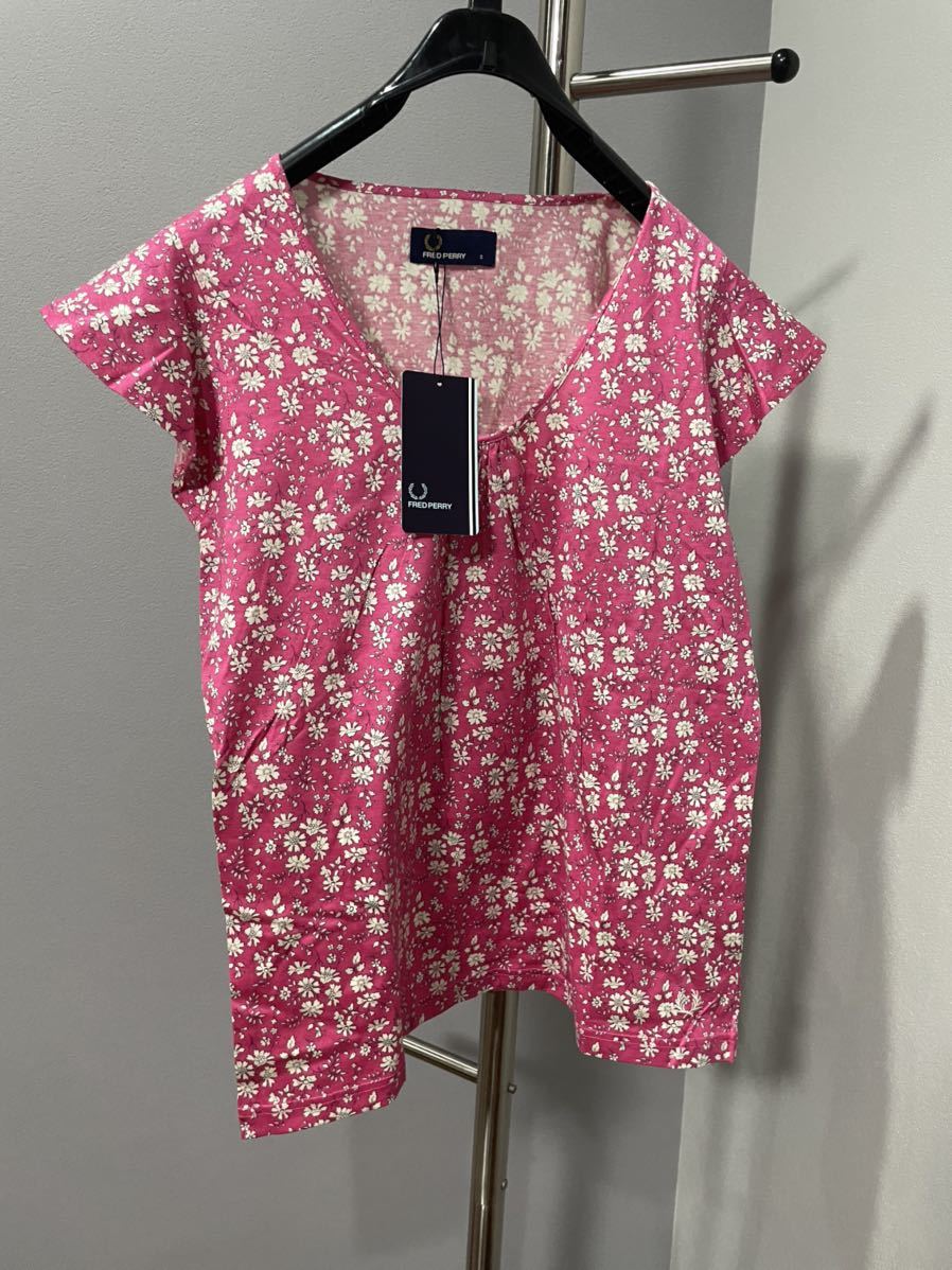 新品未使用極美品フレッドペリーFRED PERRY半袖カットソー花柄ピンク拍卖