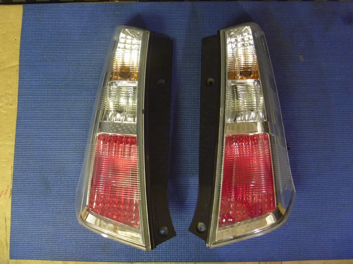#1152 CBA-MH23S ワゴンR 左右テールライト ★拍卖