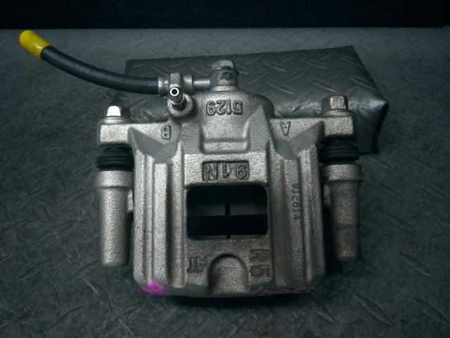 eKワゴン B11W 右 フロント キャリパー 4605B398拍卖