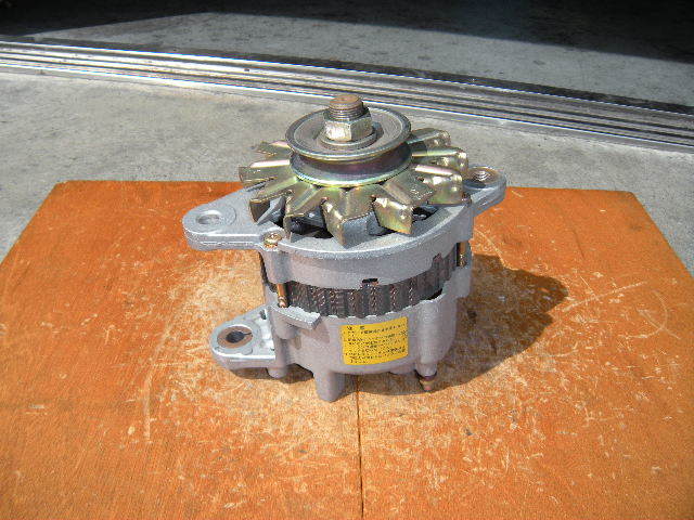 【格安・新品】三菱重工、船舶エンジン用オルタネーター(ダイナモ) A2T72077、42752-03050拍卖