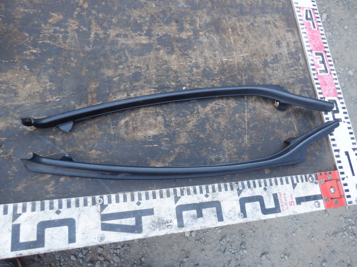 スカイライン DR30 RSターボ ターボC 4ドア トリム 縁カバー 左右 S59年 ホワイト R30 HR30拍卖