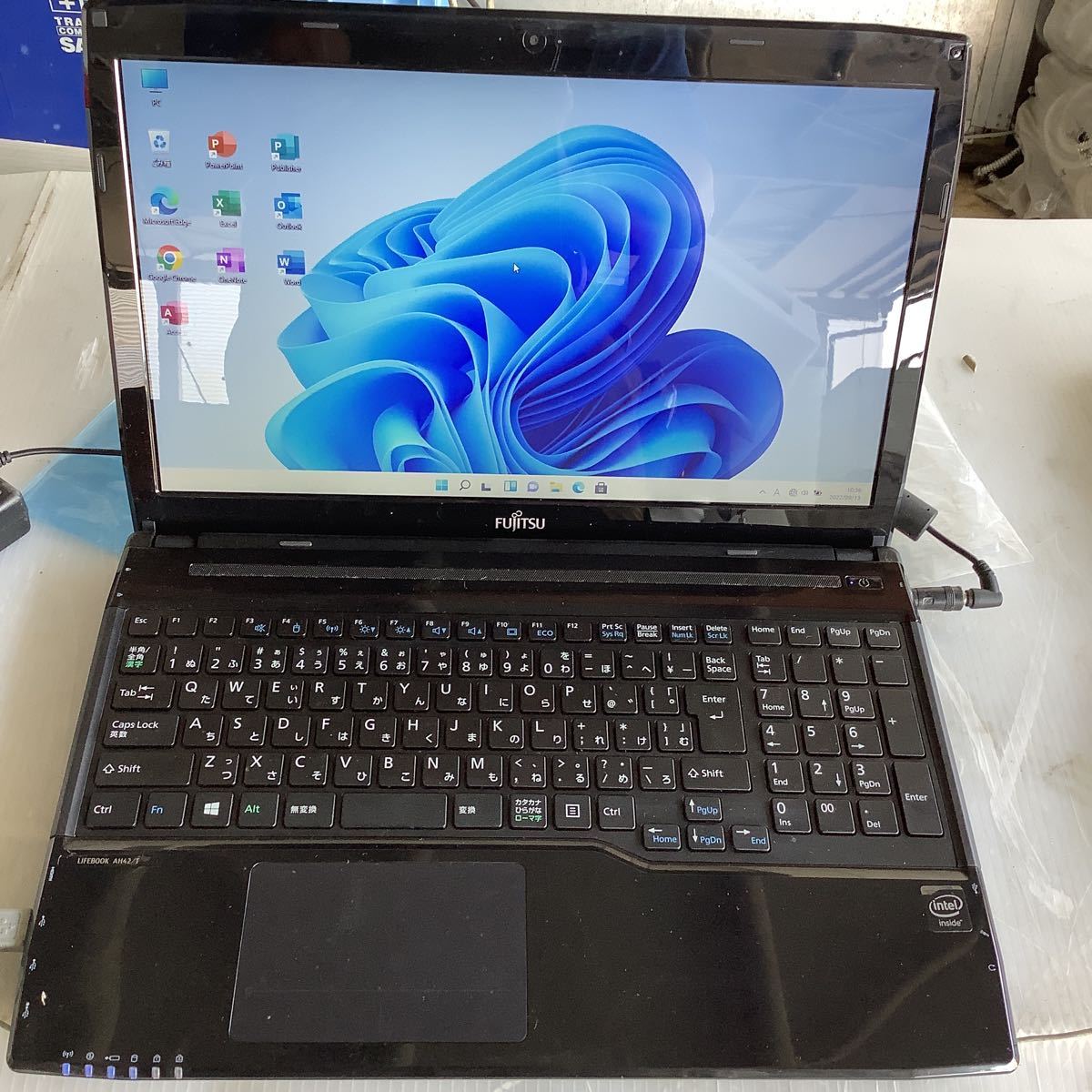 富士通 ノートパソコンL I F Eブック CPU4、5世代 Win11表示確認済み 中古品ジャンク拍卖