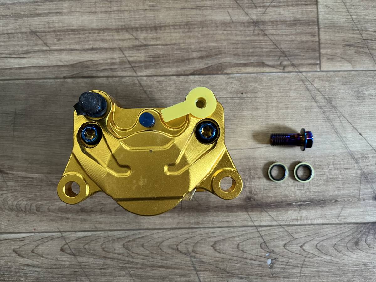 CNC 2ポッドキャリパー 金色 ブレンボ カニタイプ brembo モンキー ゴリラ等にも拍卖