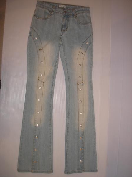 新品レディース◇値下げ!!ブーツカットデニム Mサイズ ブリーチ 44-1073拍卖