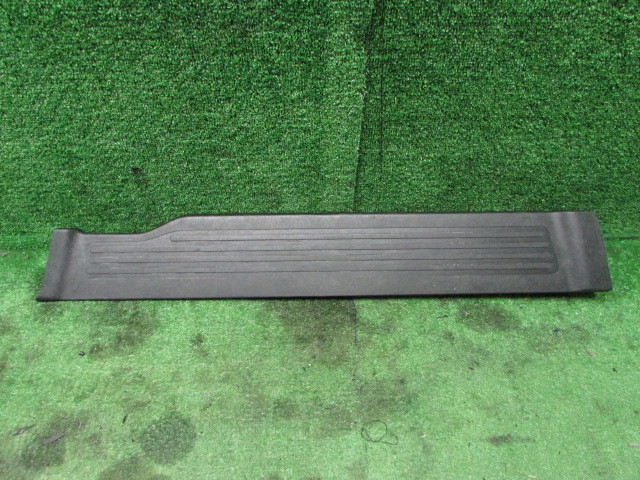 181614◆ステップワゴン スパーダ DBA-RK5 右リアキッキングプレート/スカッフプレート◆84211-SZW-00拍卖