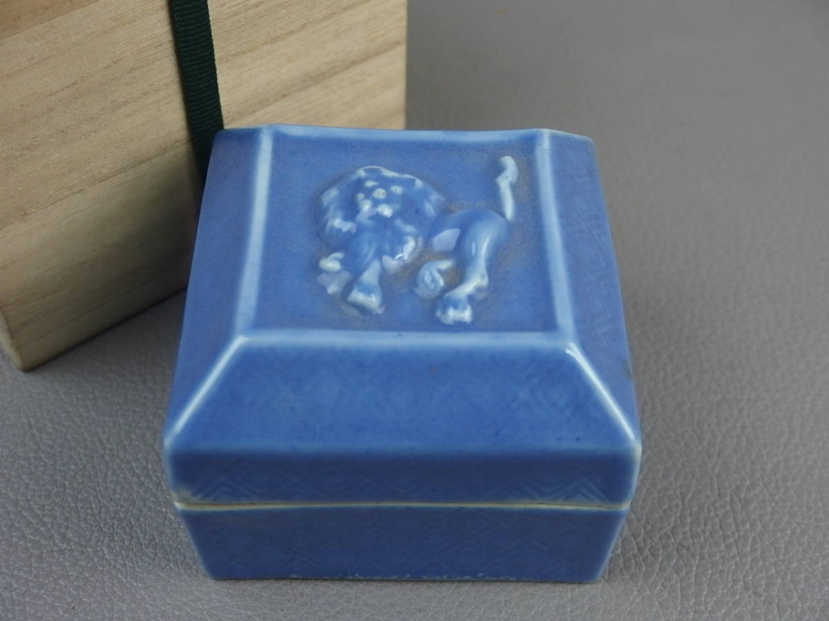 【骨董・茶道具】★古い 中国★★瑠璃釉獅子文角香合 do043ygb.8 香道具拍卖