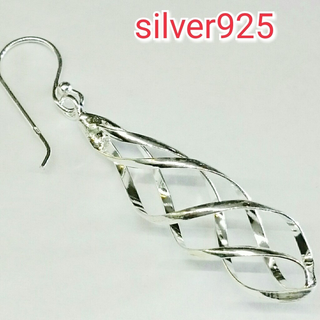 スパイラル ゴージャス スイングピアス シルバー925 片耳~拍卖