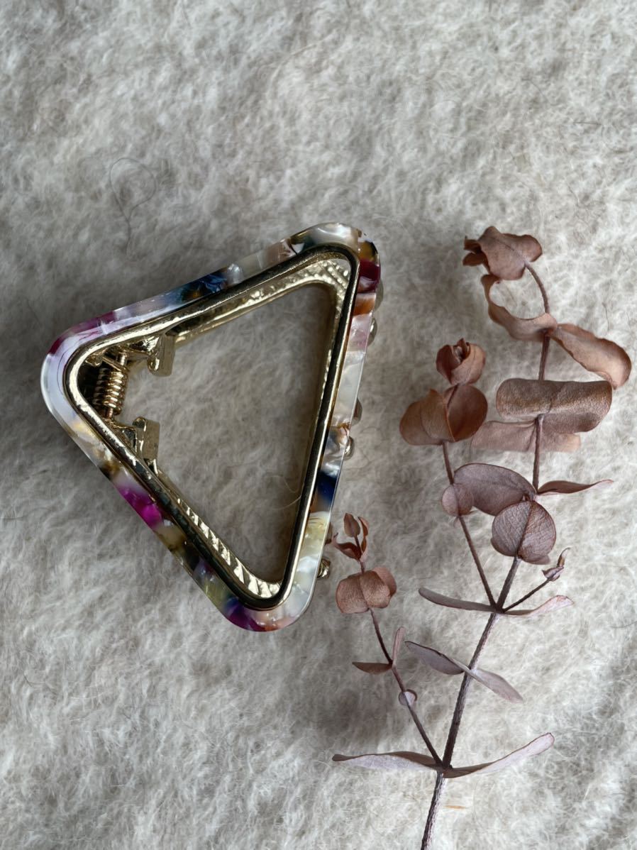 トライアングル ヘアクリップ マルチカラー シェル拍卖