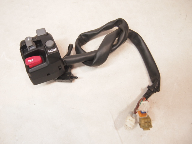 ストリートツイン純正ハンドルスイッチ左 割れなし交換にスピード拍卖