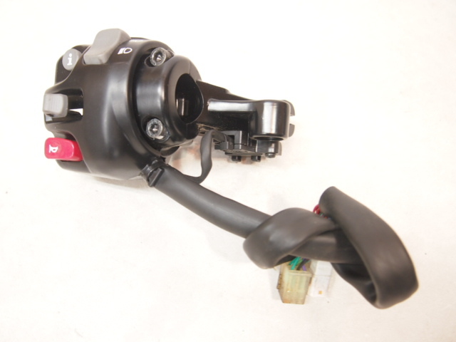 スラクストン純正ハンドルスイッチ左 割れなし交換に 1インチ トライアンフ TRIUMPH拍卖