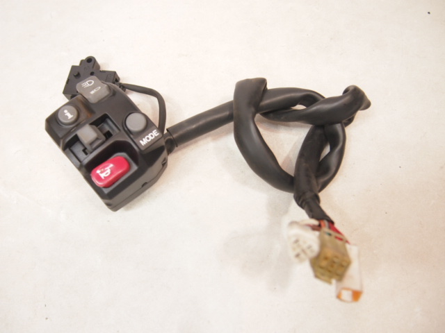 ストリートツイン純正ハンドルスイッチ左 割れなし交換に スピード拍卖