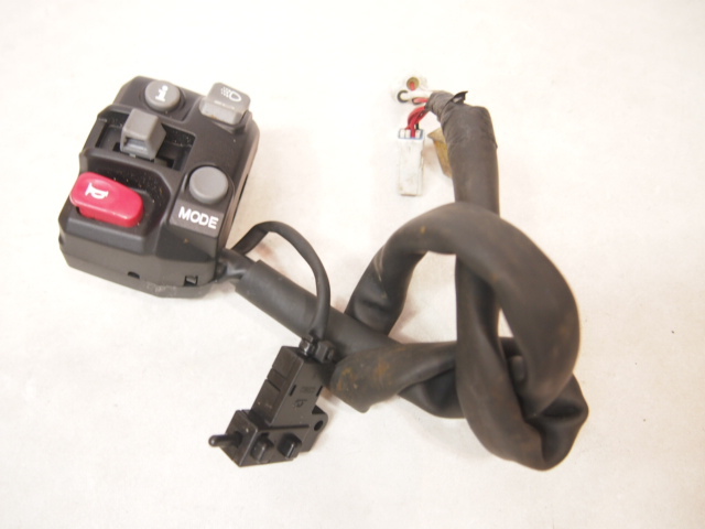 スピードツイン純正ハンドルスイッチ左 割れなし交換にストリート拍卖