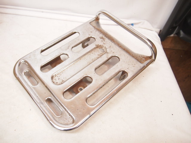 カブカスタム純正キャリア 割れなし交換仕上げに。ラック50 90拍卖